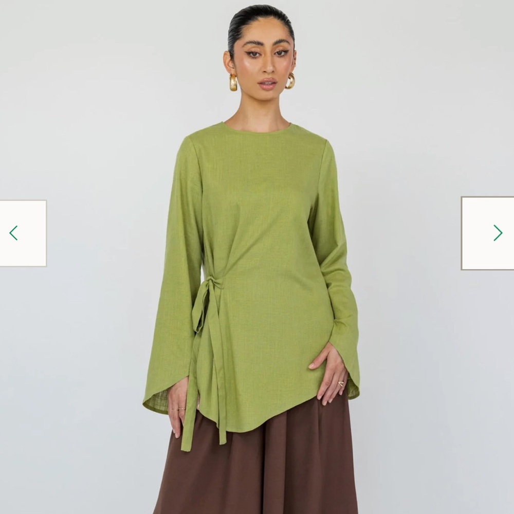 Vela Hijab Tie Front Top